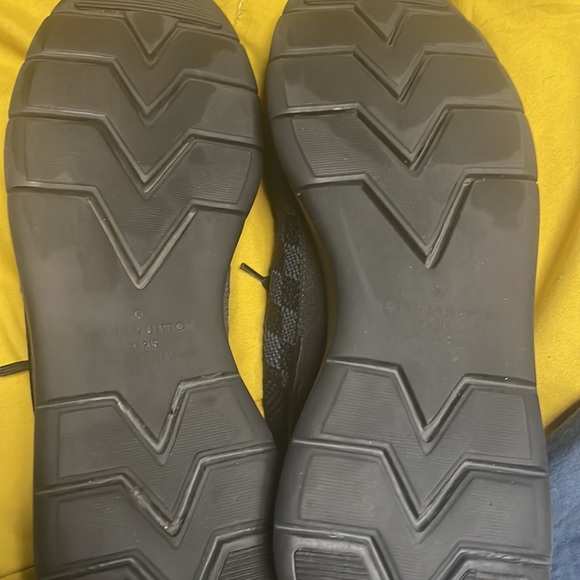 COPY - LV runners run away - Picture 4 of 6